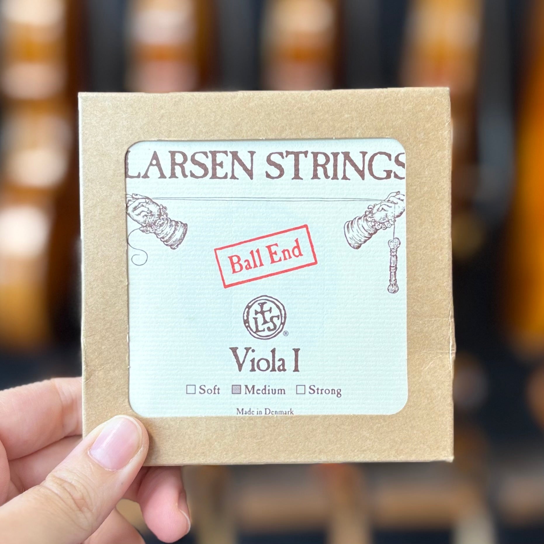 Larsen Original Viola String Set - Medium (15"-16.5")