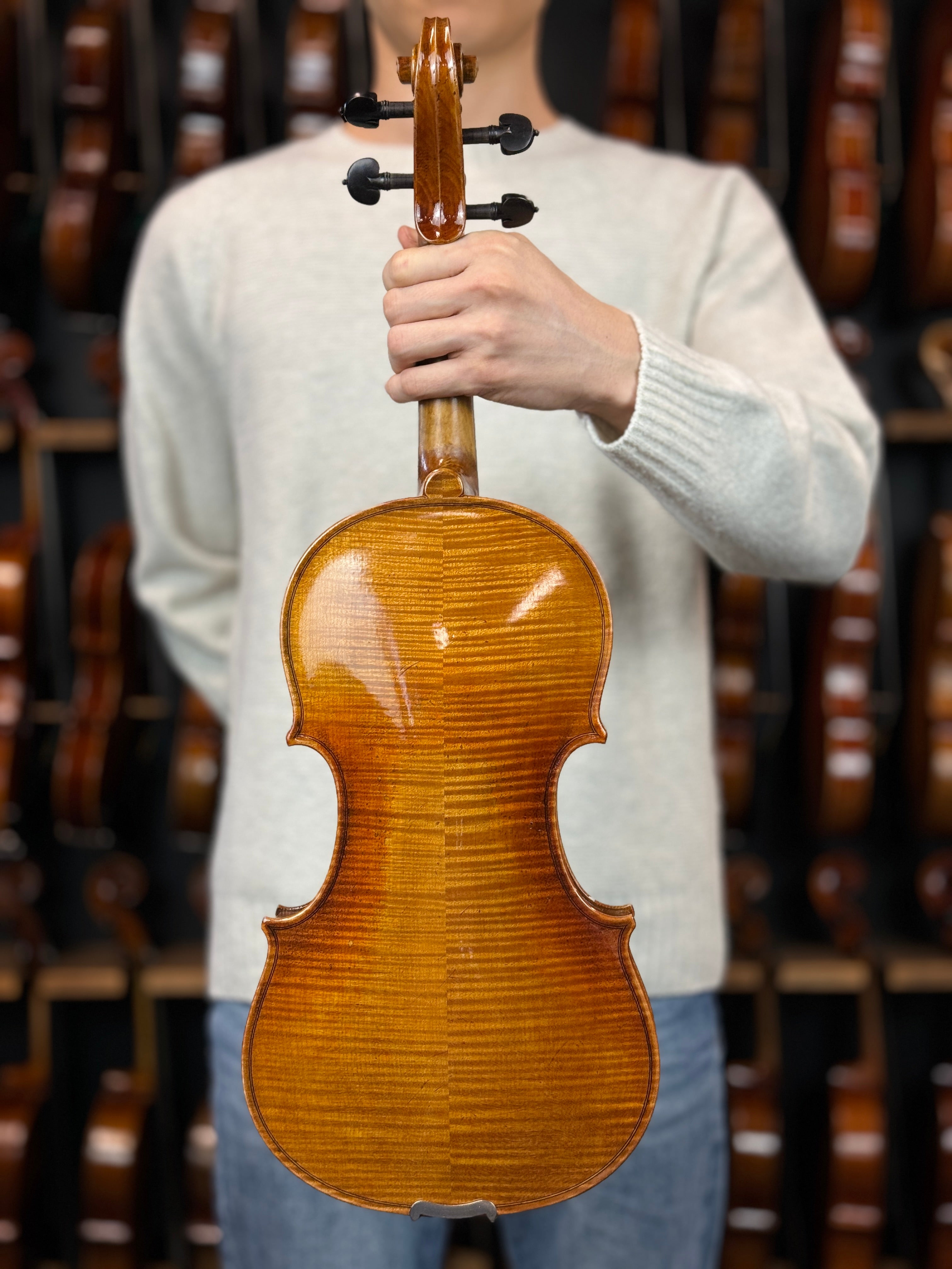 Luthier - 8 Violin
