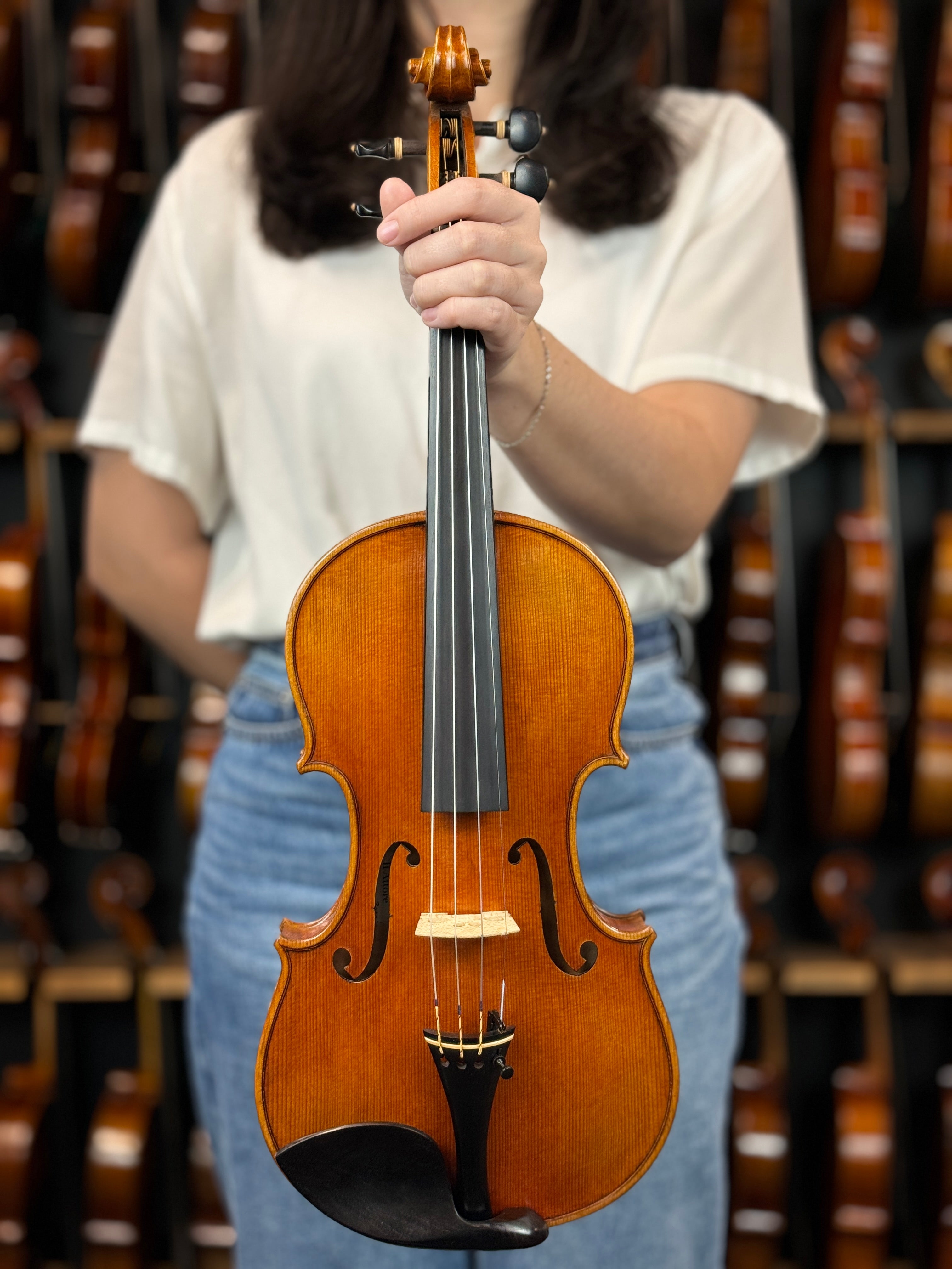 Luthier - 10 Violin