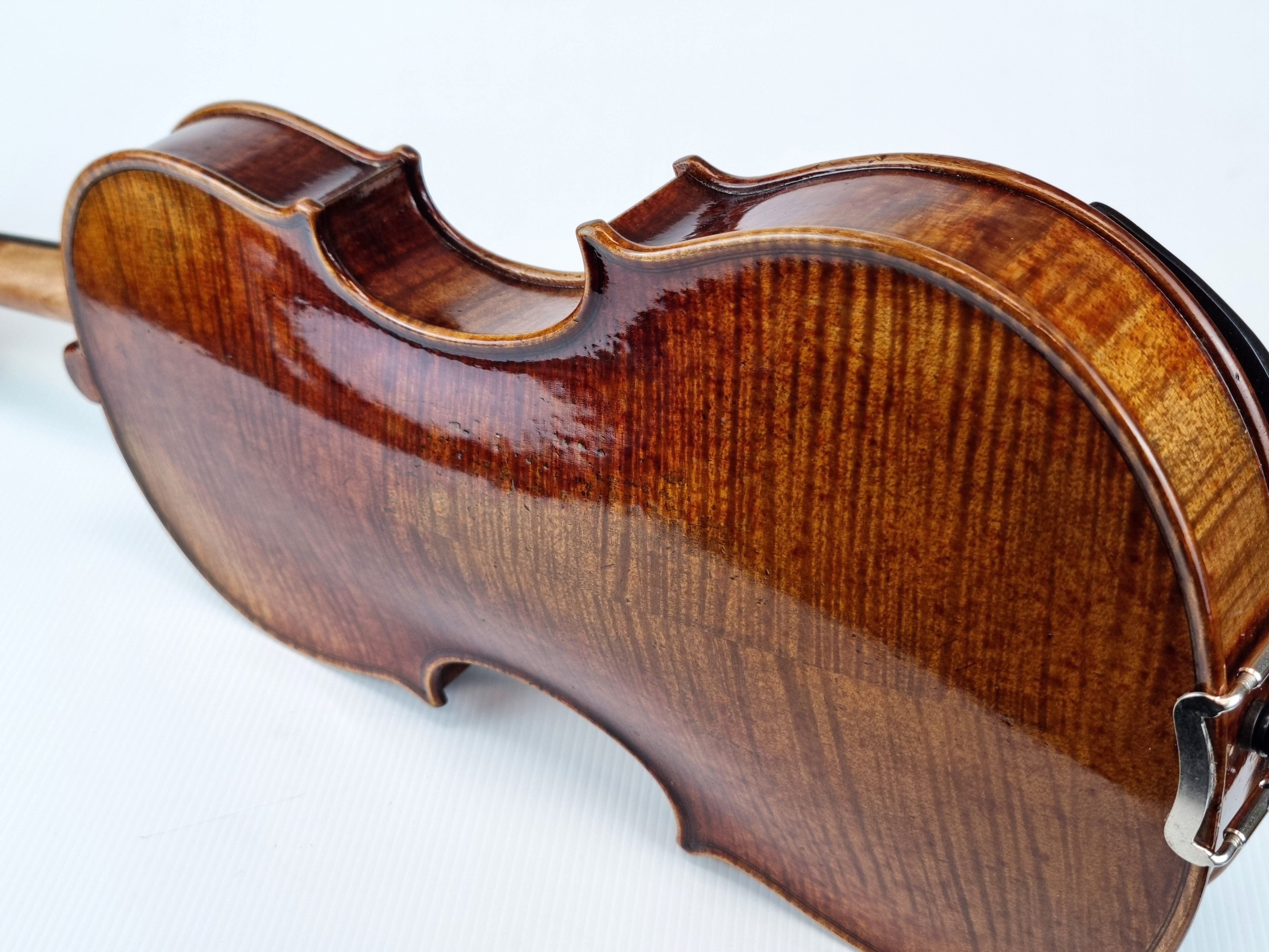 Luthier - 6 Violin