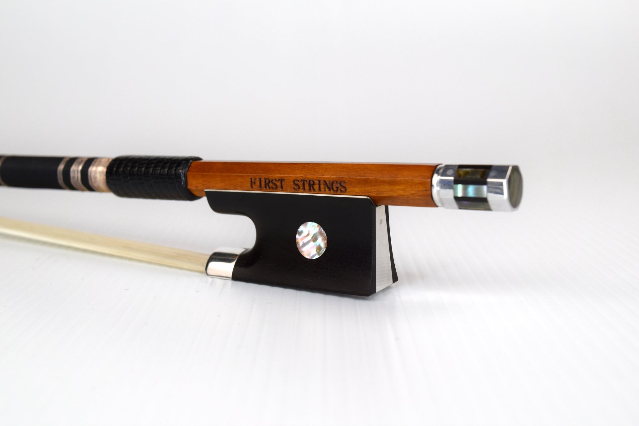 4/4 Master Level Premium Pernambuco Round Cello Bow - Ebony